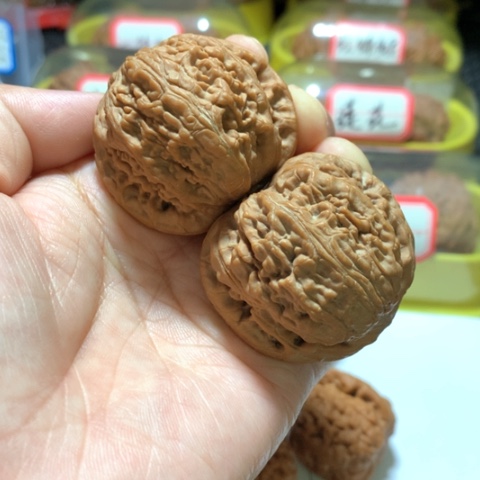 吊坠文玩核桃玉尊