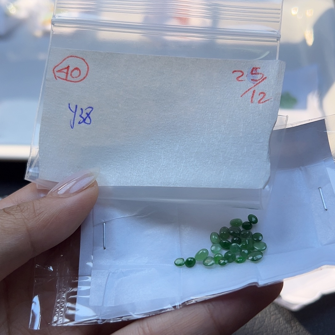 定制翡翠未镶嵌翡翠