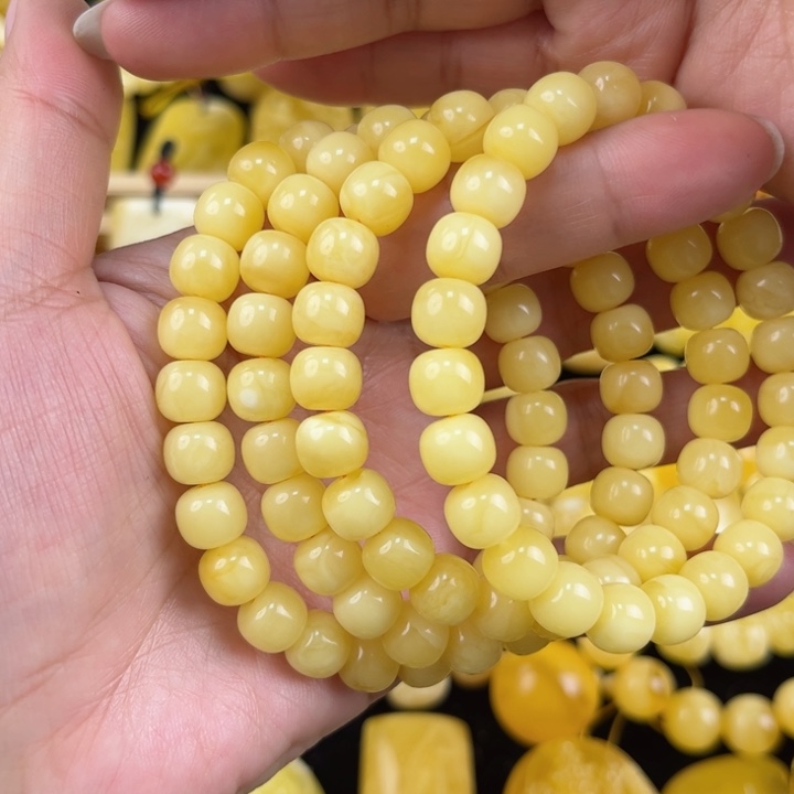 琥珀珠宝奇石未镶嵌琥珀，多样性发其一