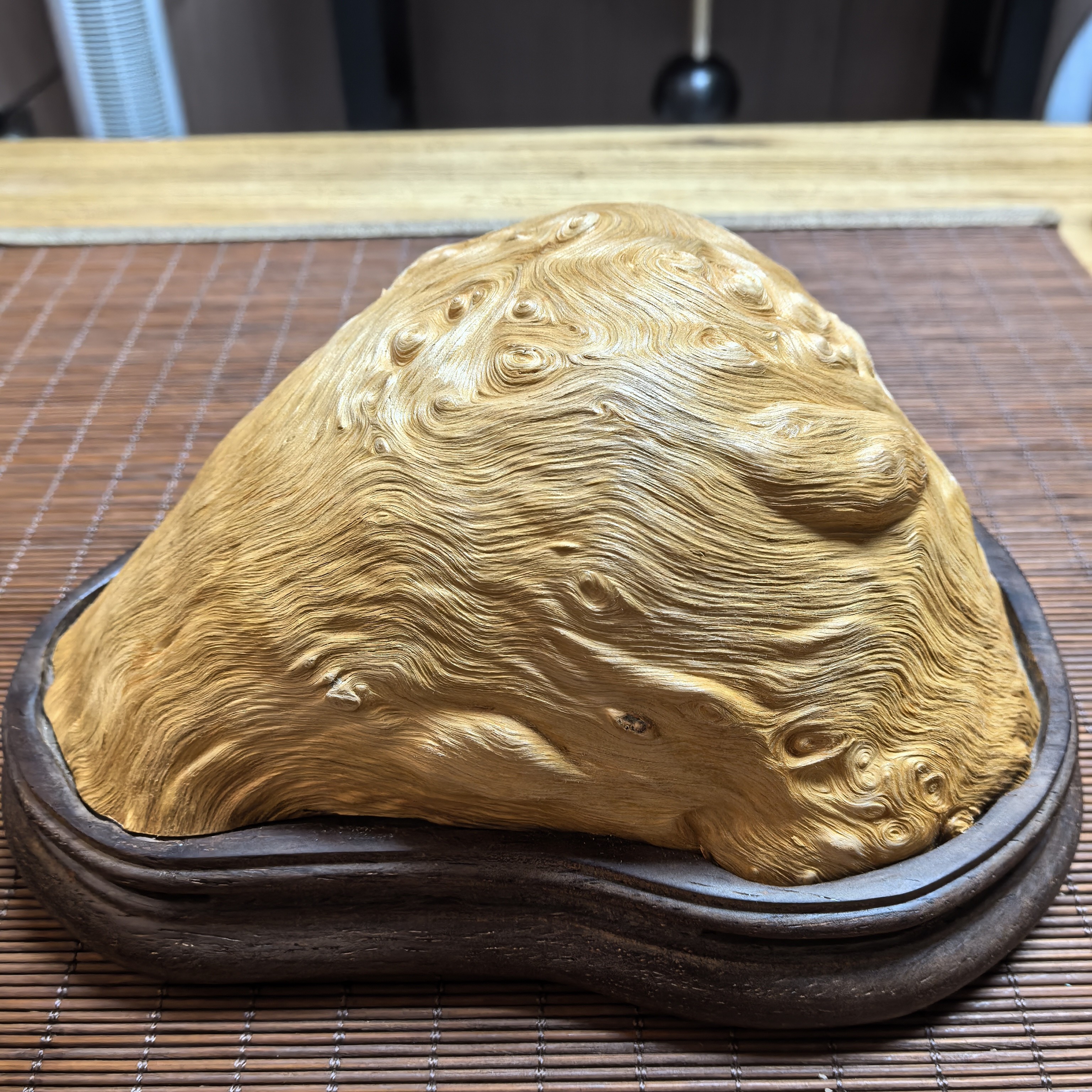 荔枝木意境山丘留疤特色摆件