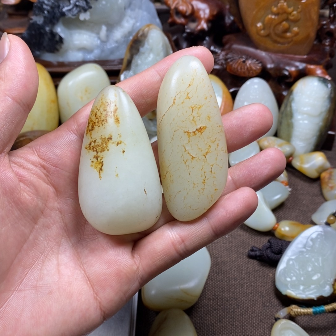 内***司和田玉未镶嵌把件