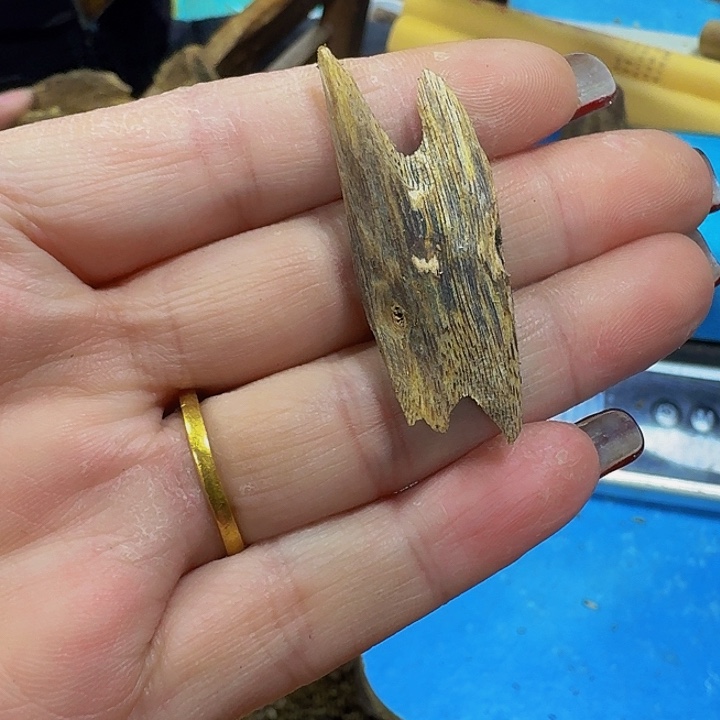 沉香木手把件不*线香100克