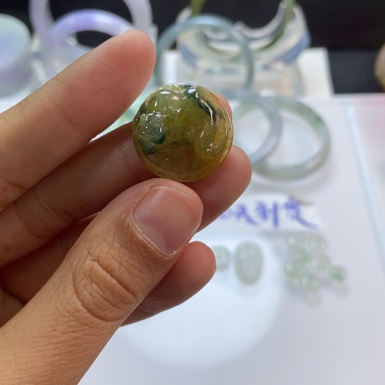 定制翡翠未镶嵌缅甸天然翡翠A货