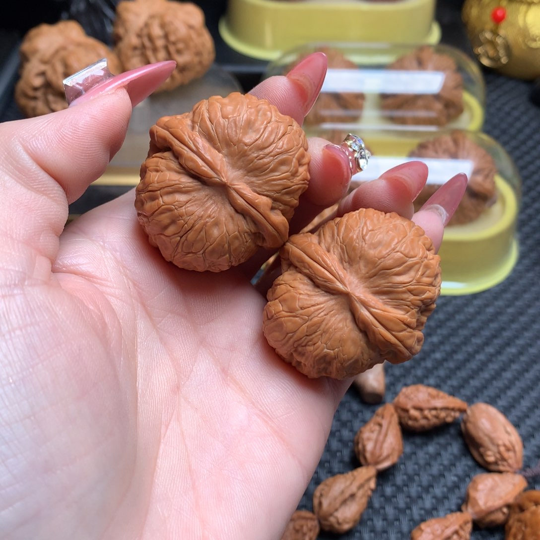 文玩核桃把件38全品元宝