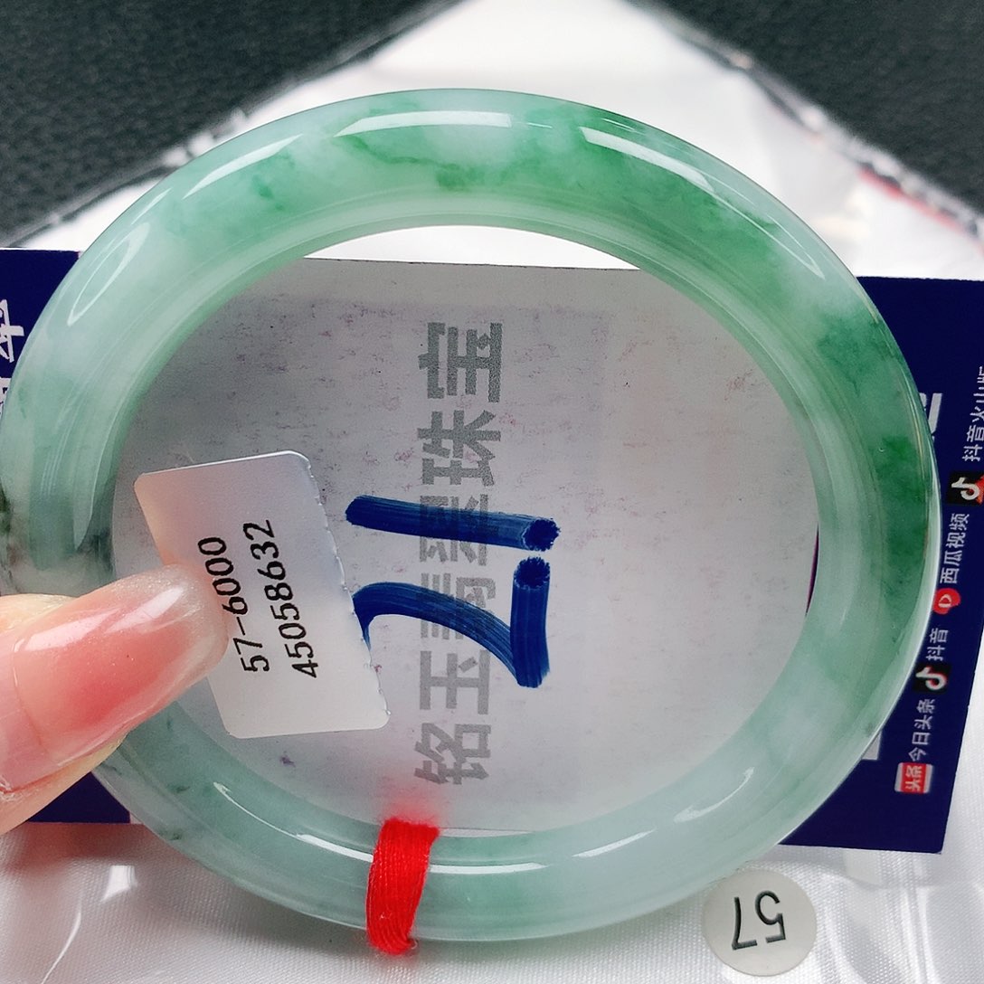 翡翠手镯未镶嵌缅甸天然a货翡翠