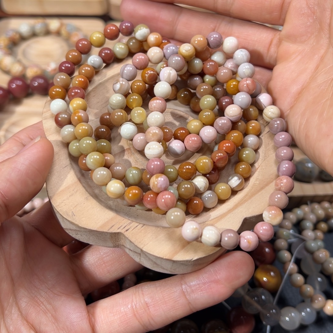 夏***一石英质玉未镶嵌手链79