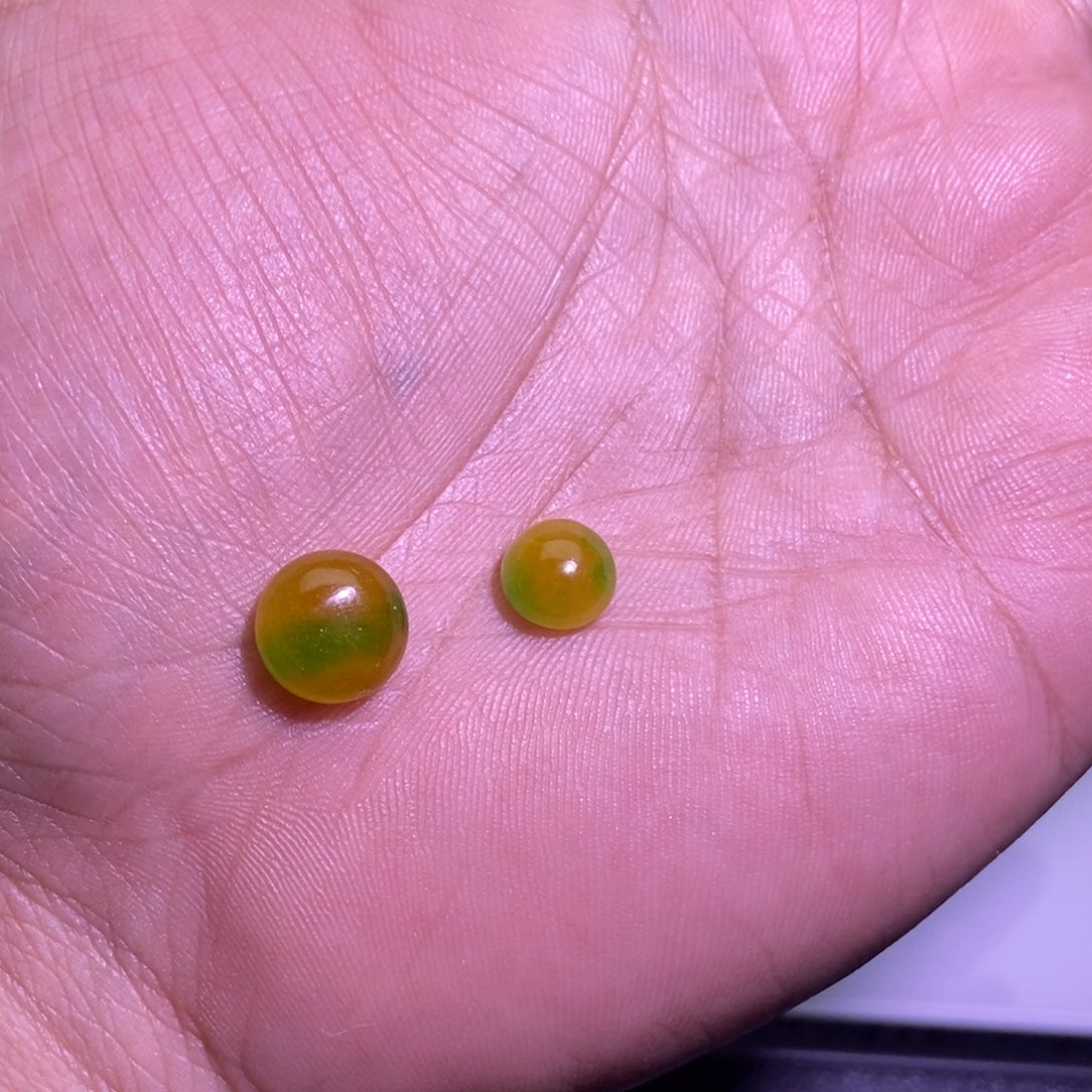 翡翠未镶嵌颈饰吊坠