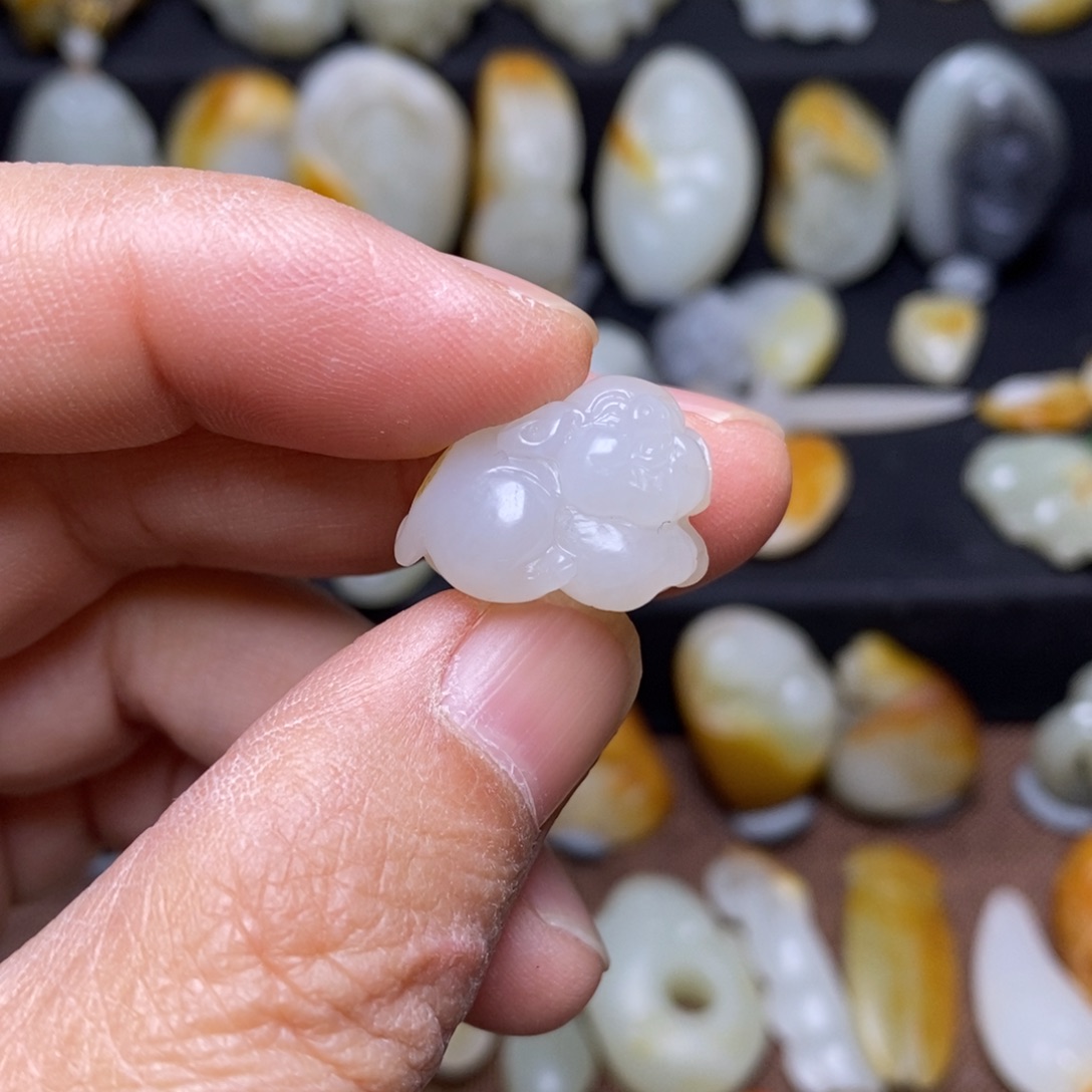 和田玉未镶嵌吊坠(不含链)