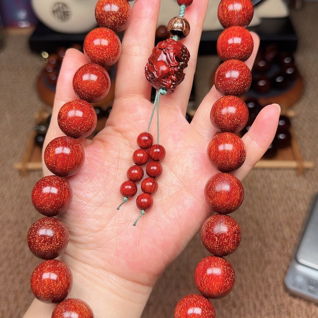 檀香紫檀（小叶紫檀）1.8手红