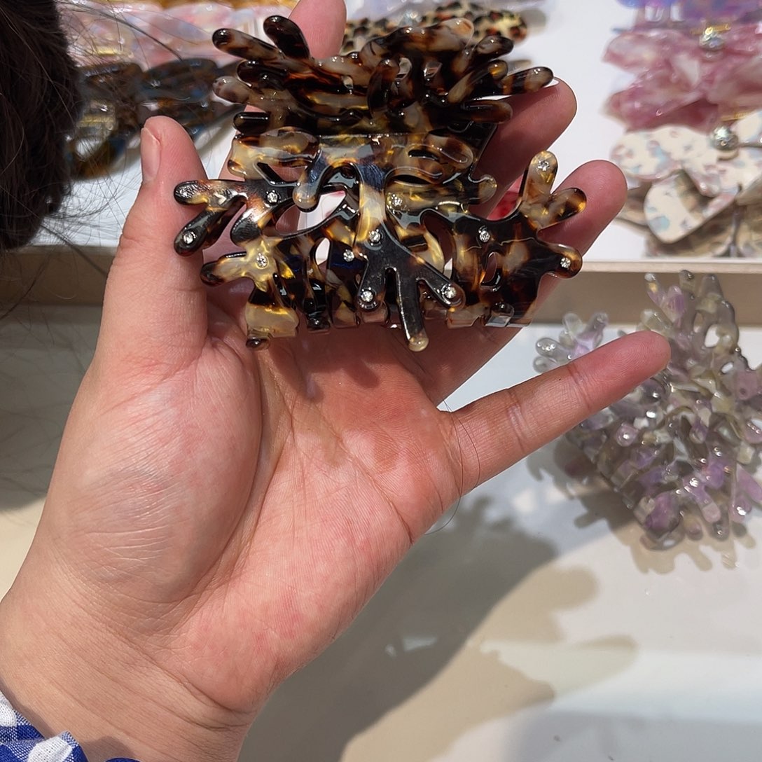 硅胶非金属金琥珀珊瑚抓