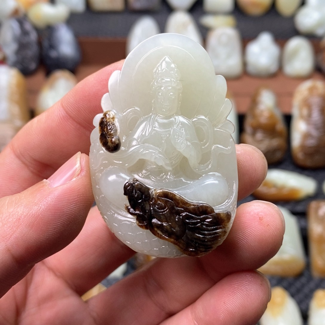 和田玉颈饰未镶嵌