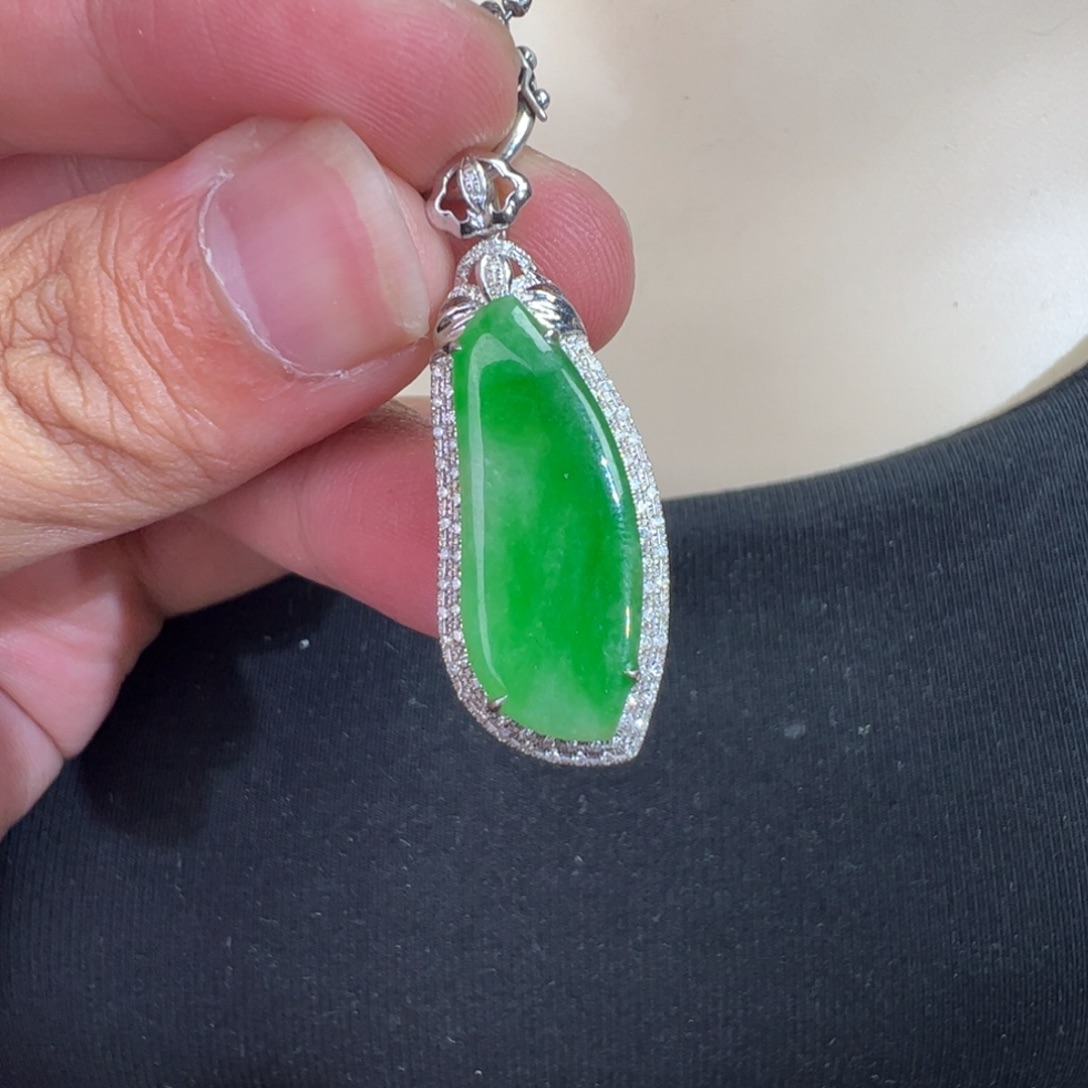 翡翠18K金镶嵌吊坠(不含链)