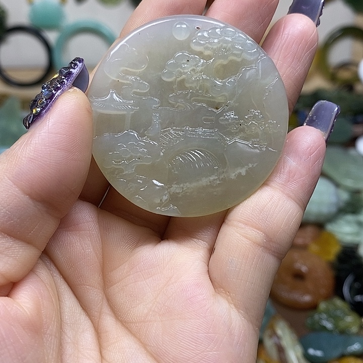 蛇纹石玉吊坠未镶嵌