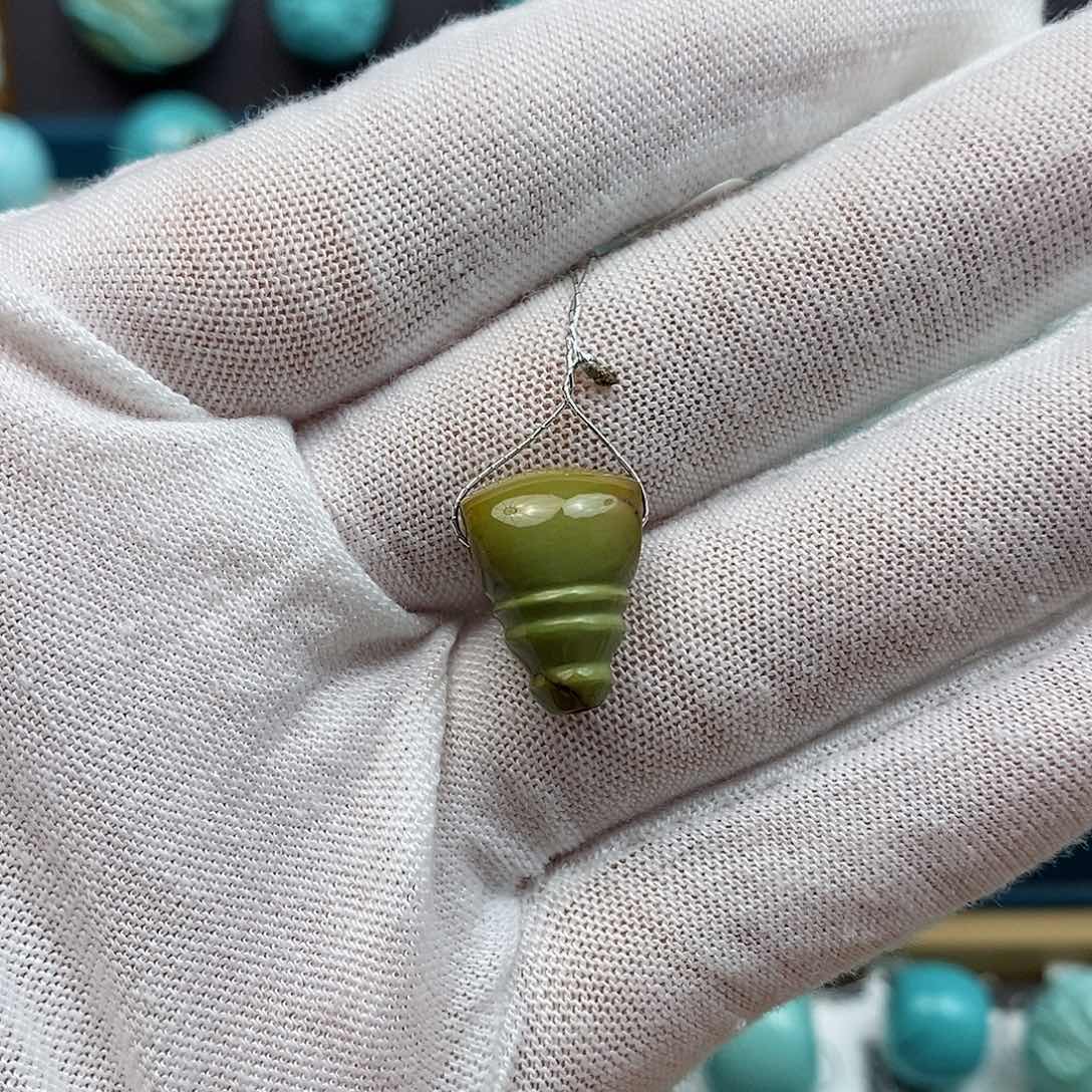 绿松石配饰未镶嵌