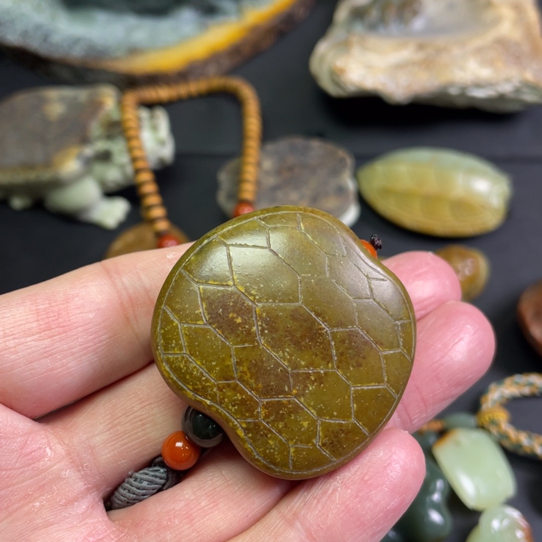 岫岩河磨玉（透闪石质玉）手链未镶嵌柴**站