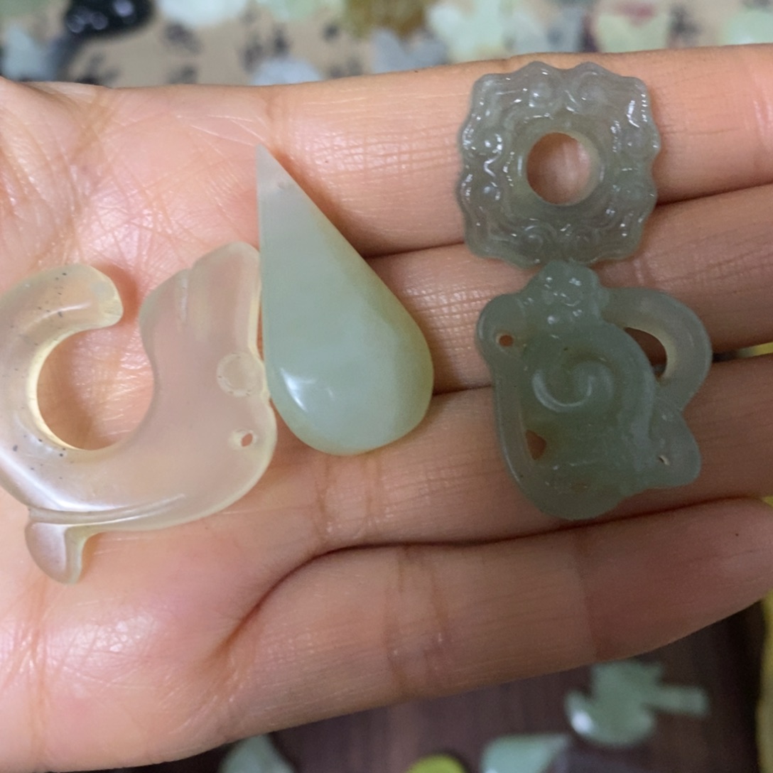 蛇纹石玉未镶嵌天然岫玉