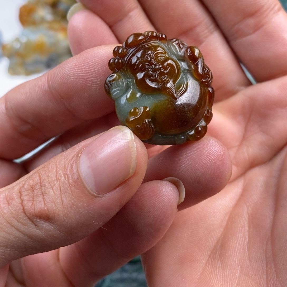 定制翡翠未镶嵌翡翠