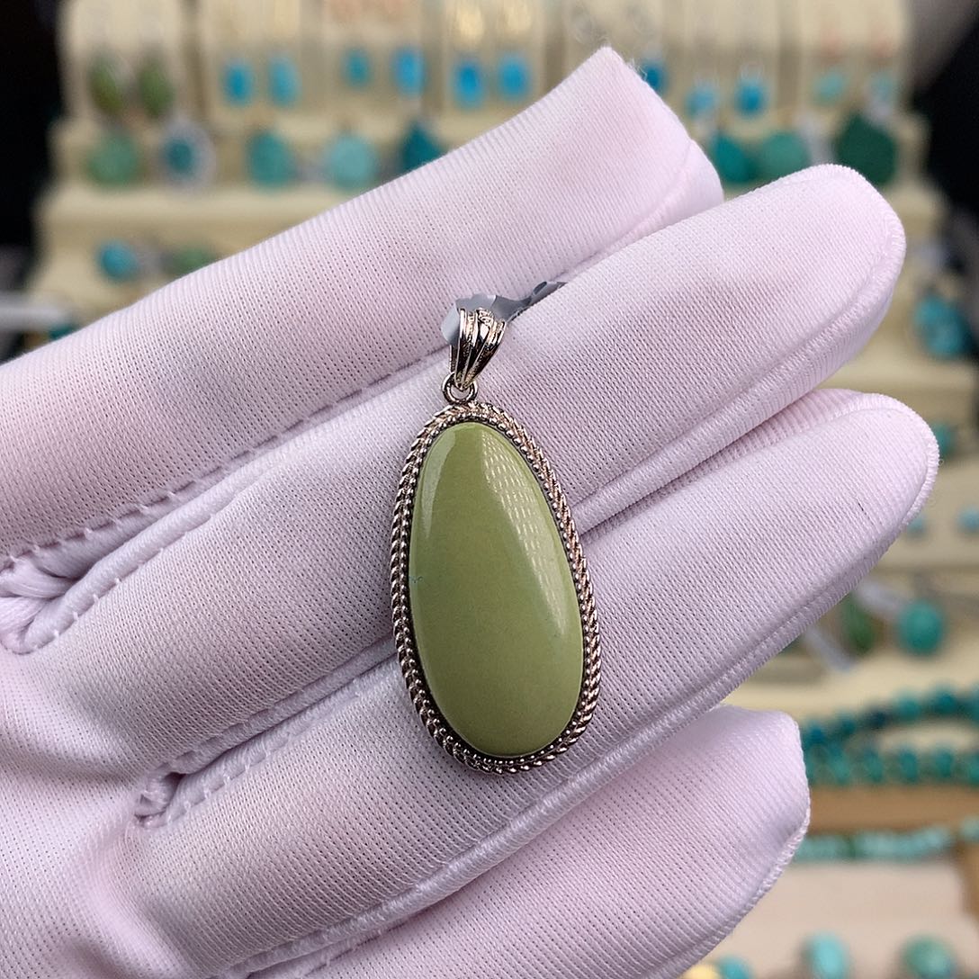 绿松石银S925镶嵌颈饰