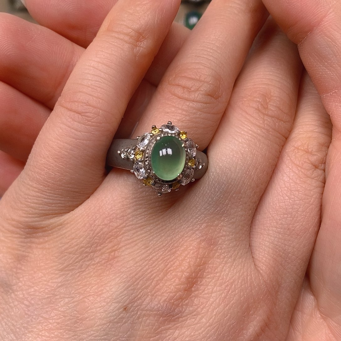 翡翠耳饰未镶嵌翡翠蛋面