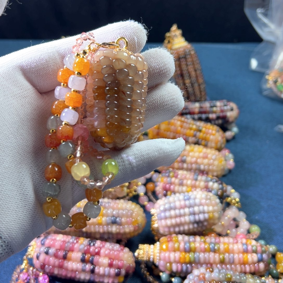 佩*文玩玉米手把件