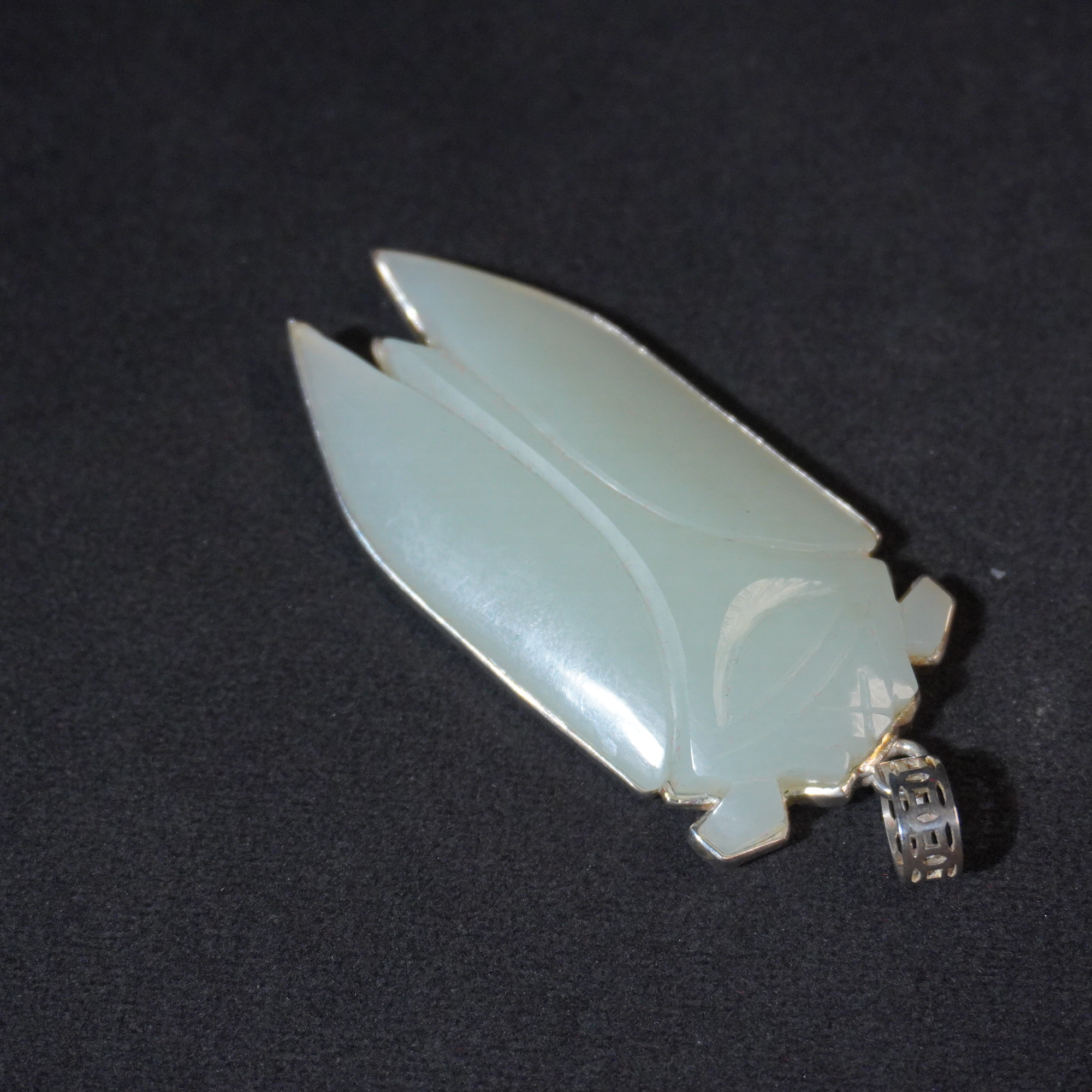 64G30   清   和田玉八刀蝉吊坠