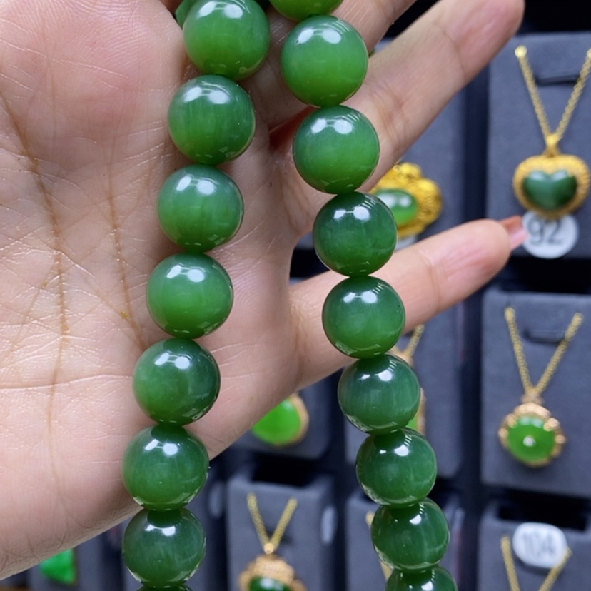 【闪购商品】和田玉颈饰银S925镶嵌12.6mm猫眼圆珠38颗项链