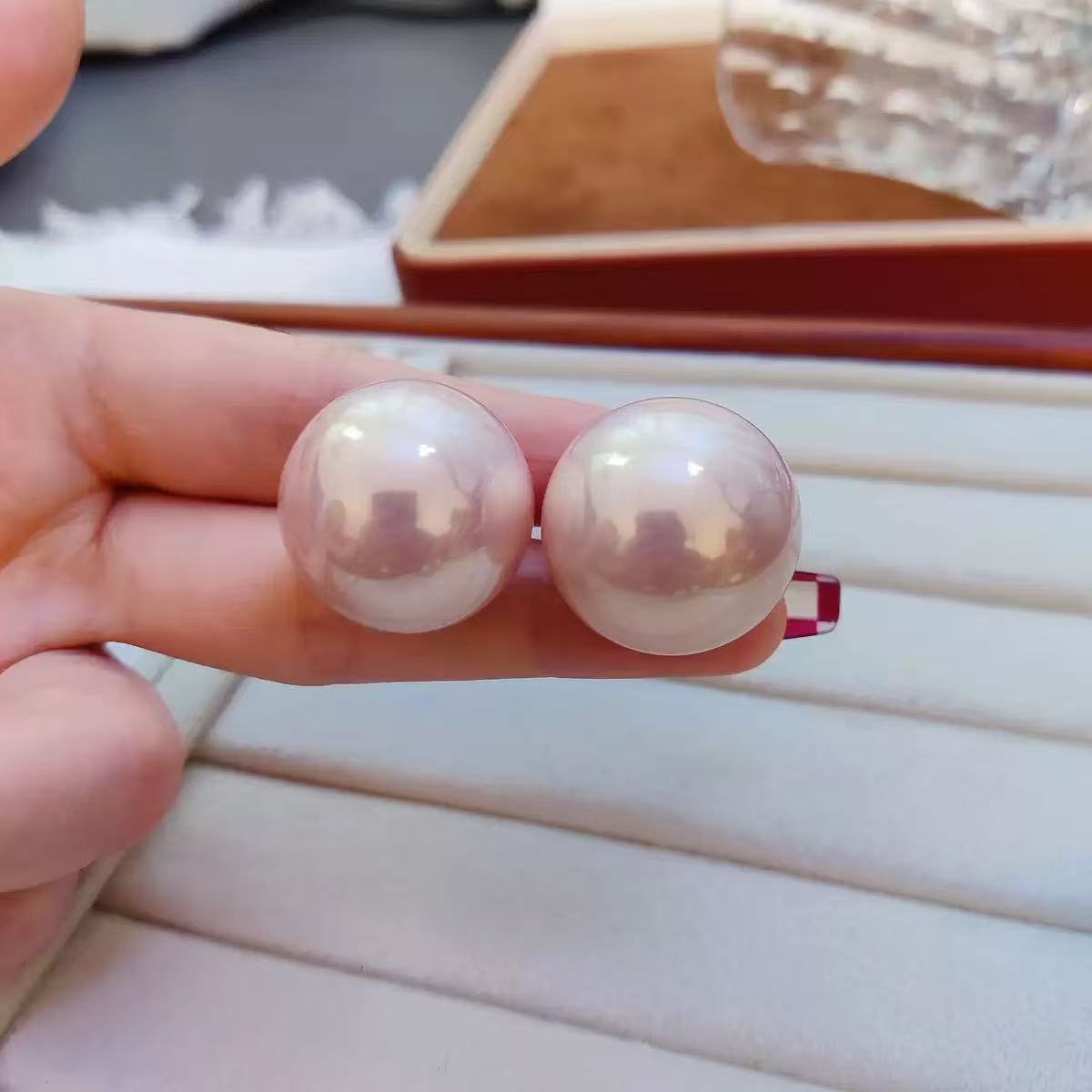 铜合金耳饰 复古小香风左右苹果大珍珠白耳钉名媛香槟耳饰