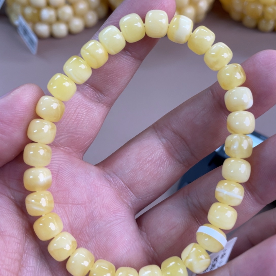 琥珀裸石未镶嵌11300000000