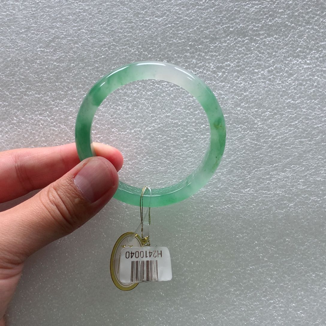 石英质玉手镯未镶嵌大**子青青52-多人