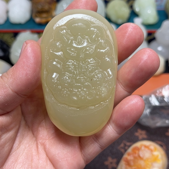 英***姐石材方解石手把件不退换