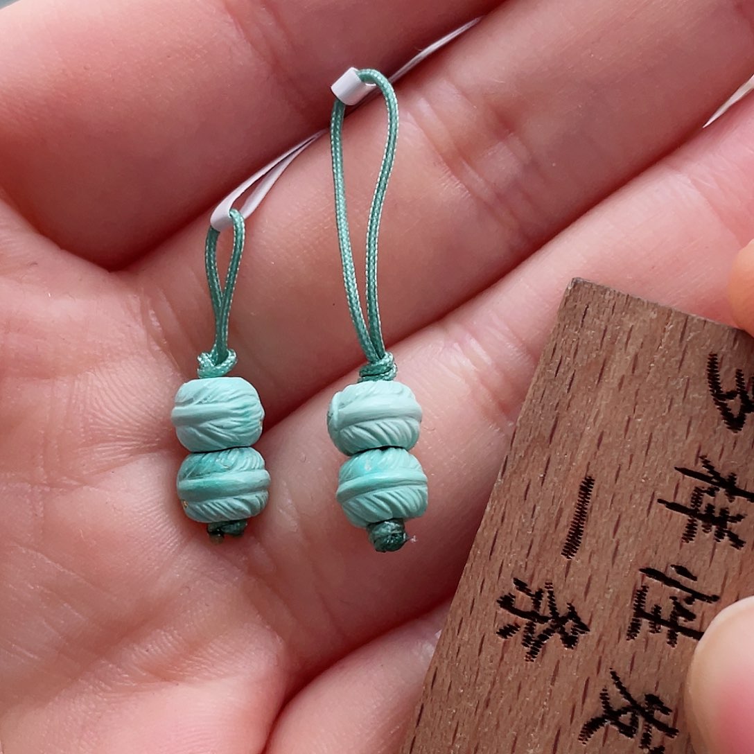 绿松石颈饰未镶嵌