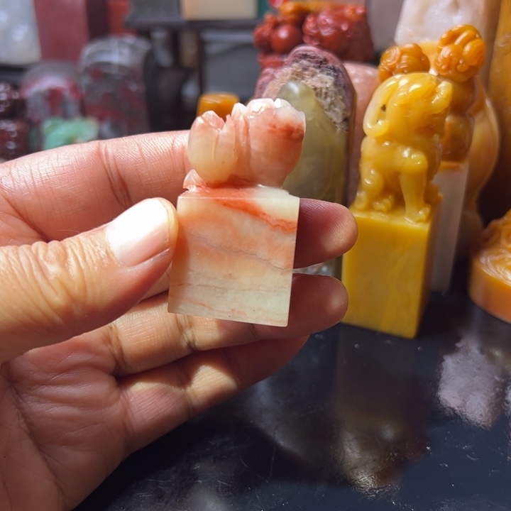 老挝石老挝石钮章