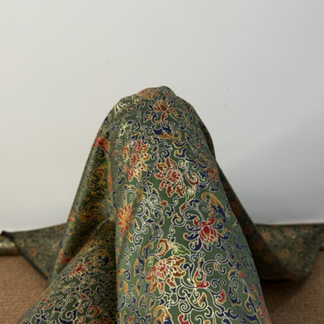 【烫金缠枝莲花】110门幅40姆米香云纱（裁剪不退换）