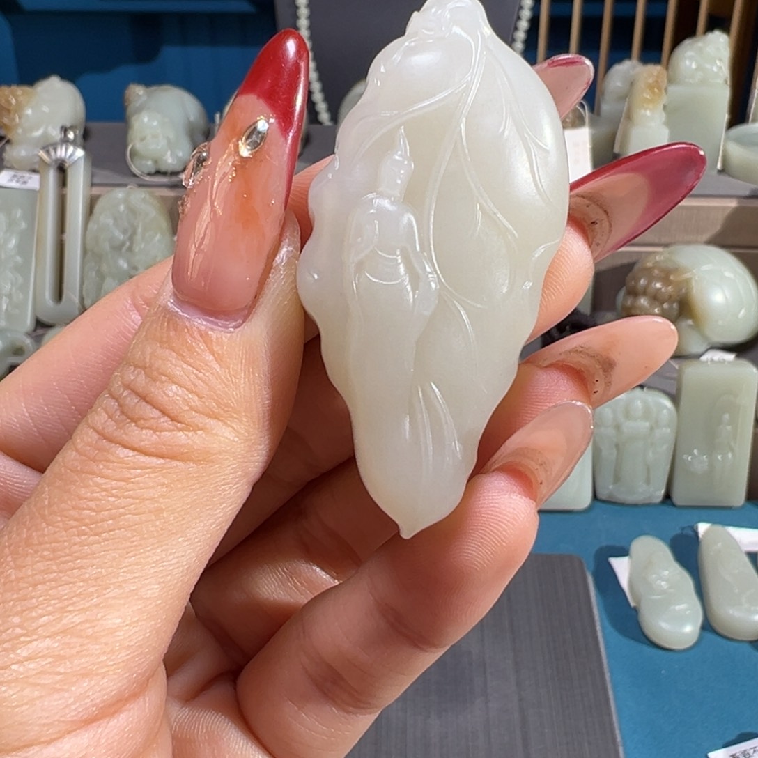 最***金和田玉（糖玉）未镶嵌颈饰