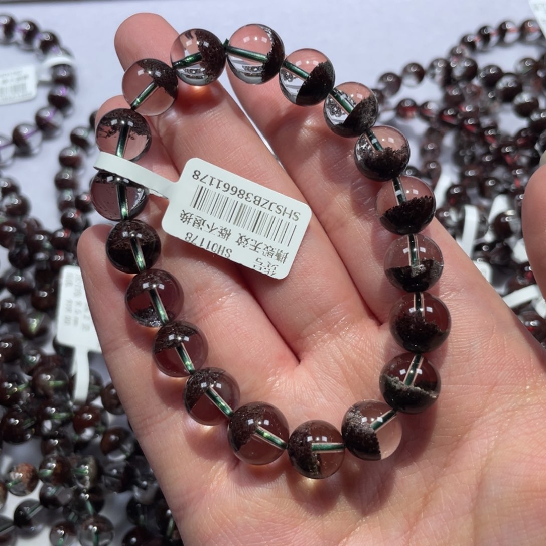 赵***k未镶嵌手链水晶红幽灵聚宝盆手链10mm左右