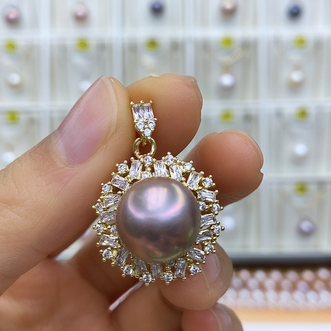 淡水珍珠吊坠(赠链)银S925镶嵌