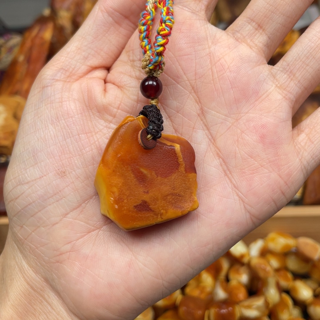 蜜蜡珠宝奇石未镶嵌