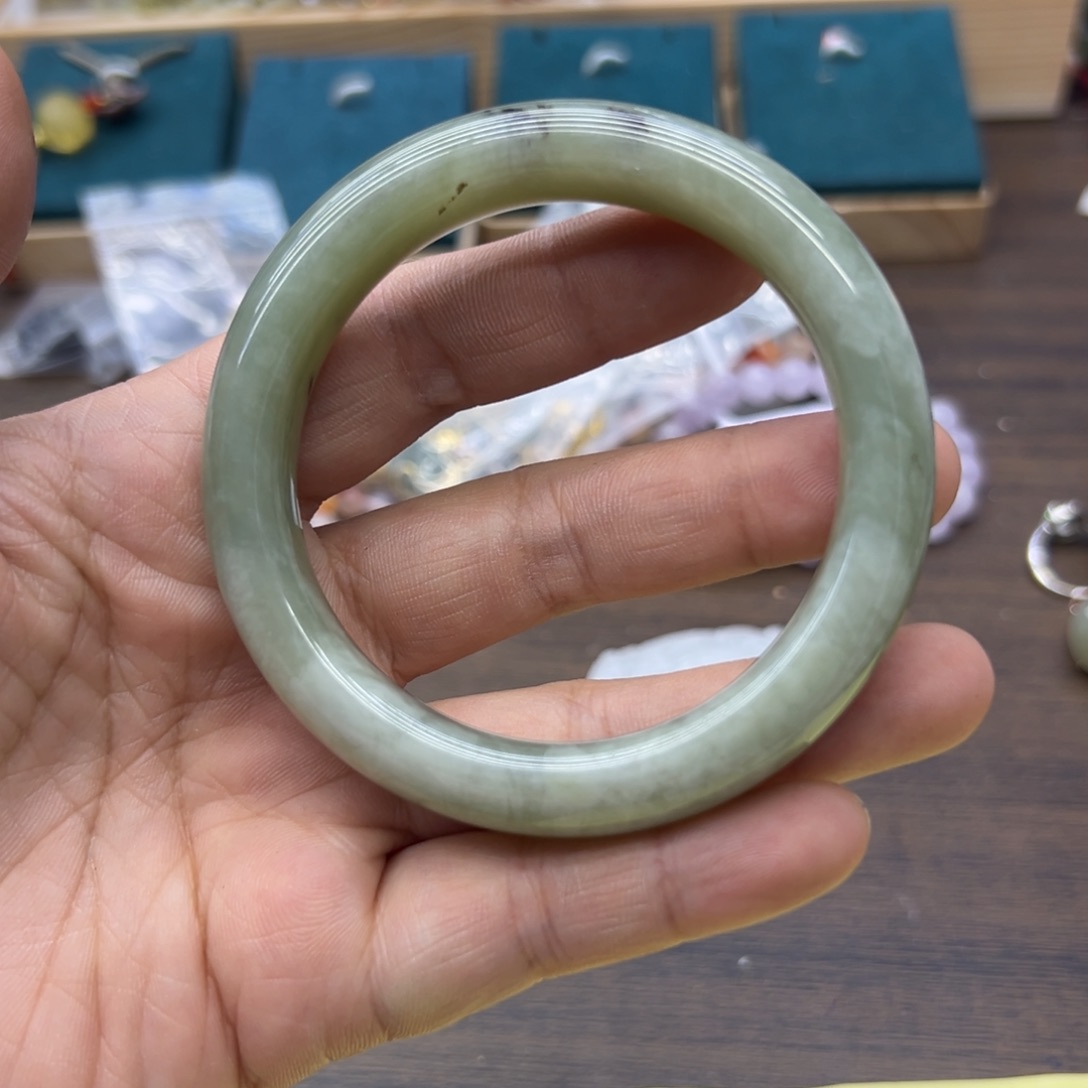 和田玉未镶嵌手镯58.2圈围1497