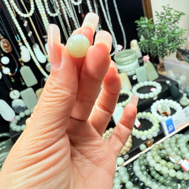 天然和田玉新疆且末高青白卡10单珠