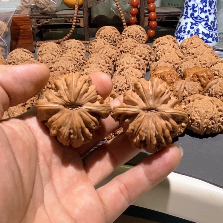说***浪吊坠桃核四座楼核桃