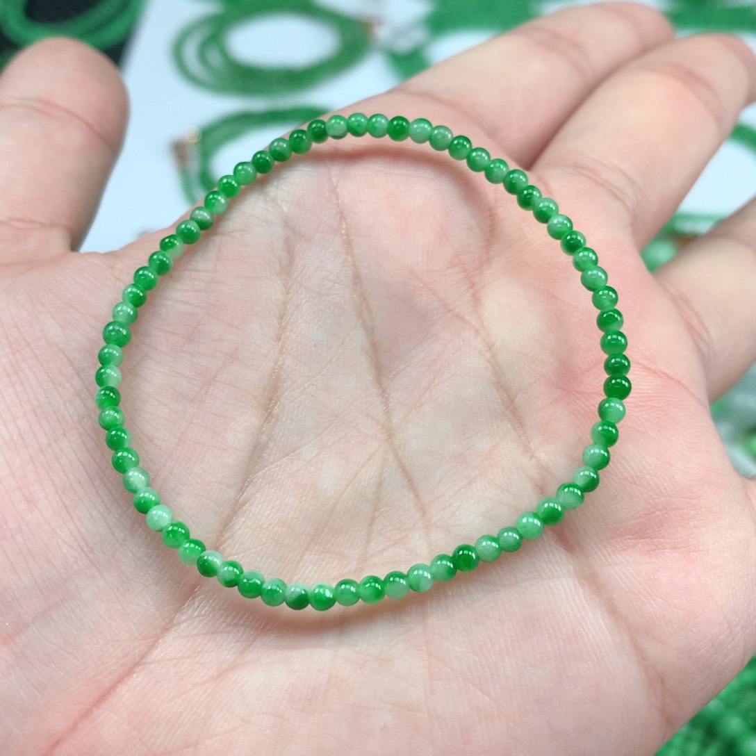 翡翠手链未镶嵌翡翠