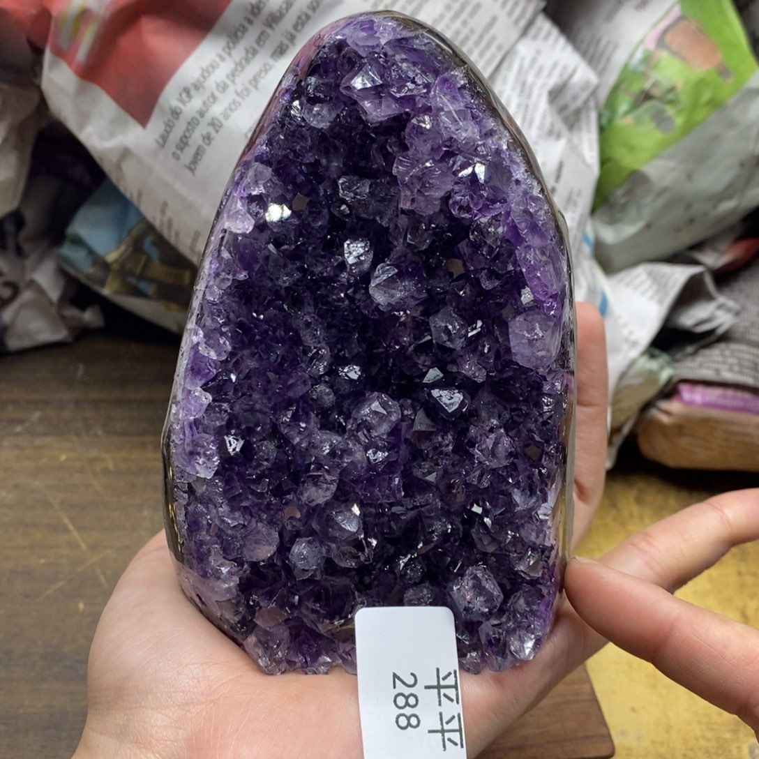 紫晶乌拉圭未镶嵌