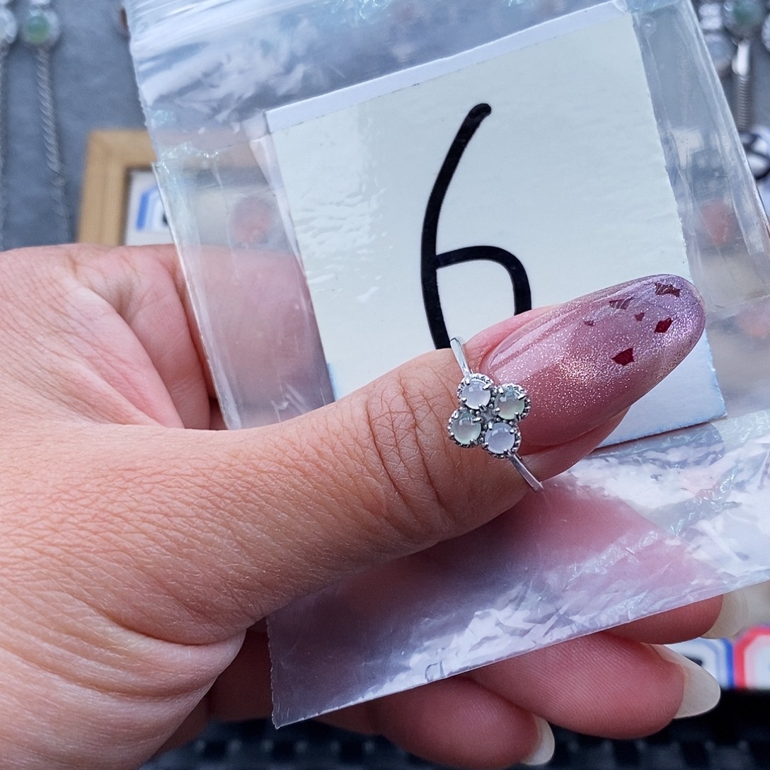 翡翠未镶嵌戒指缅甸