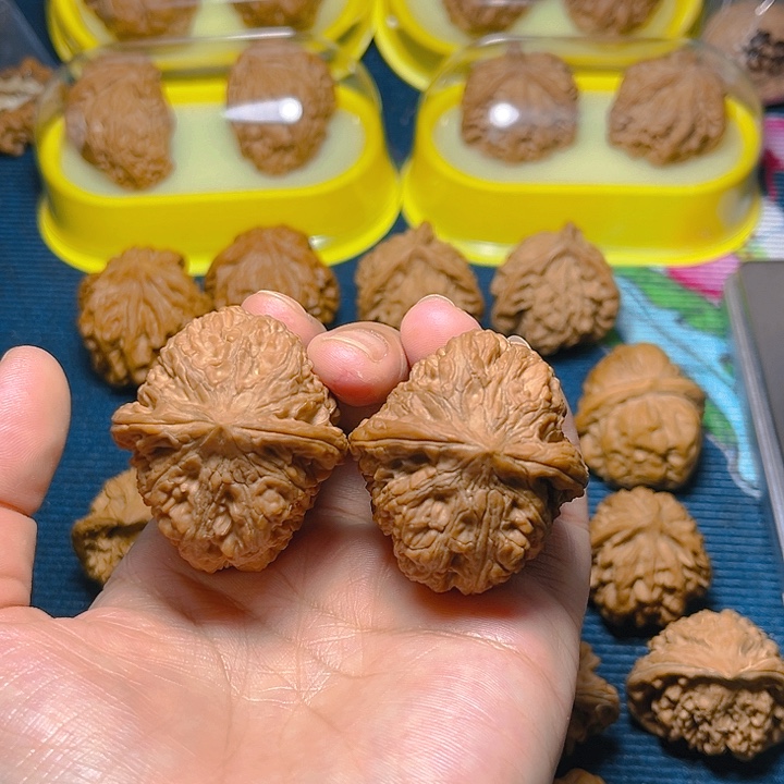 文玩核桃吊坠西北将军