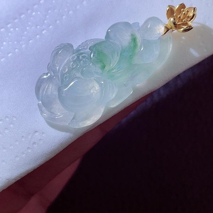 翡翠18K金镶嵌颈饰翡翠