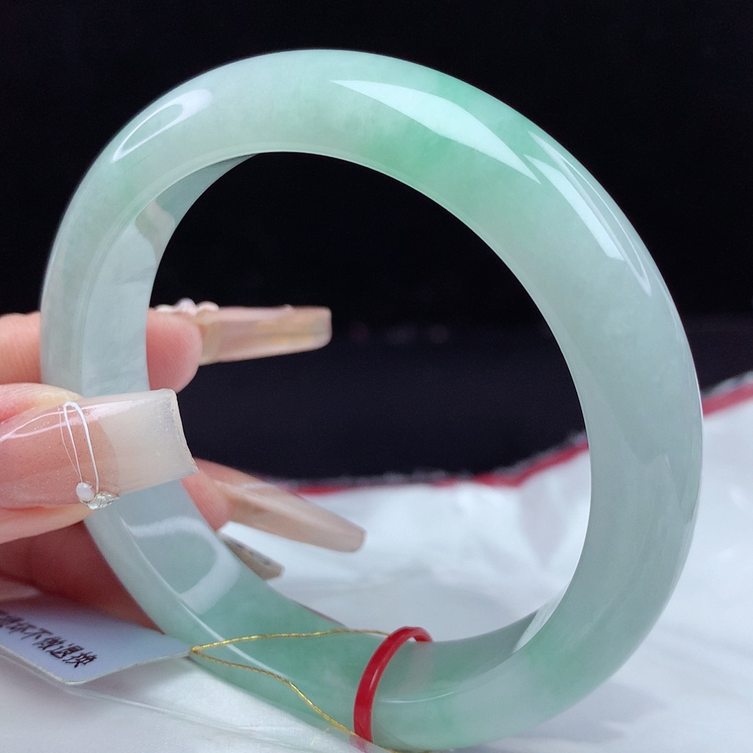 翡翠手镯未镶嵌56圈3600