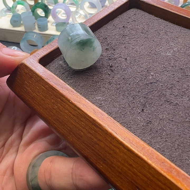 定制翡翠未镶嵌翡翠桶珠