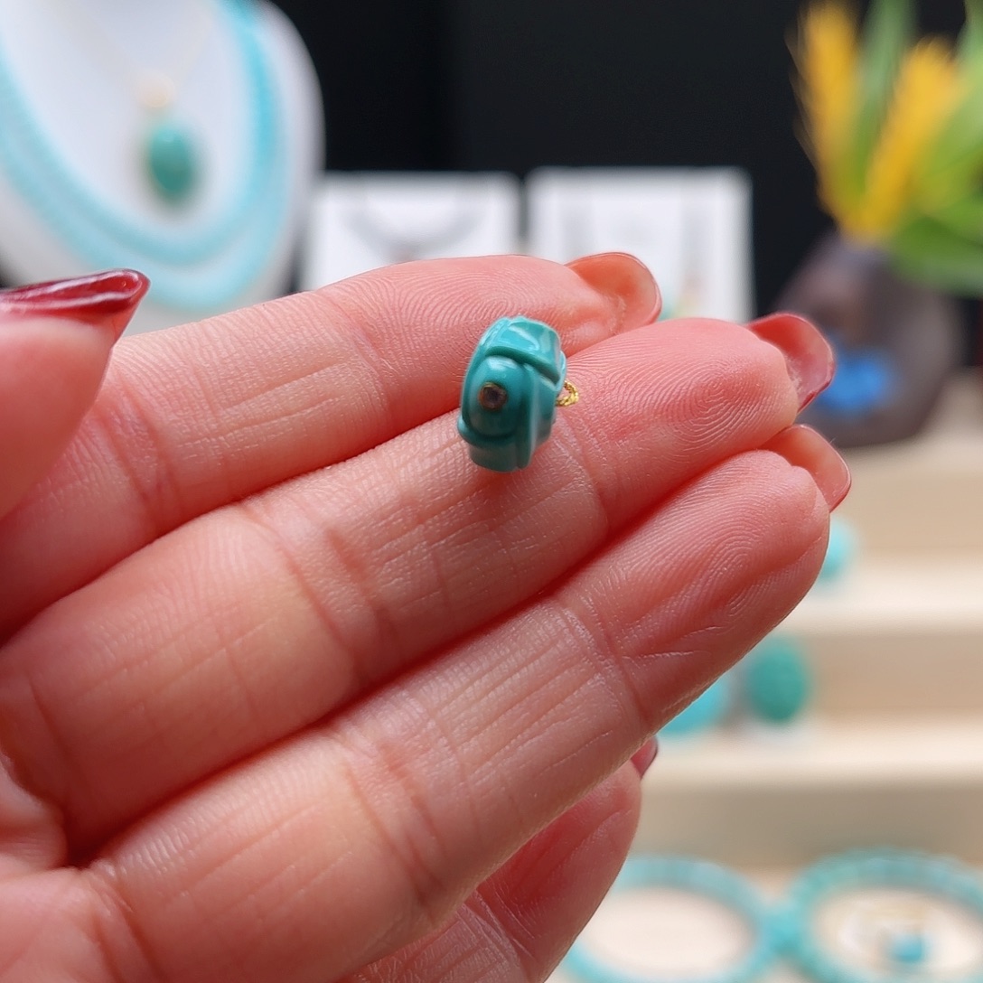 绿松石配饰未镶嵌