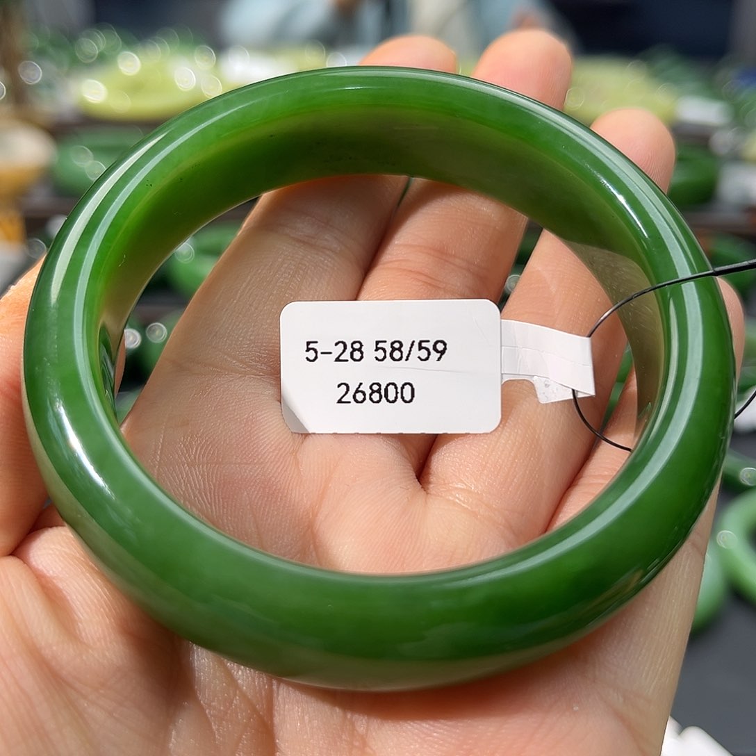 和田玉（碧玉）手镯未镶嵌