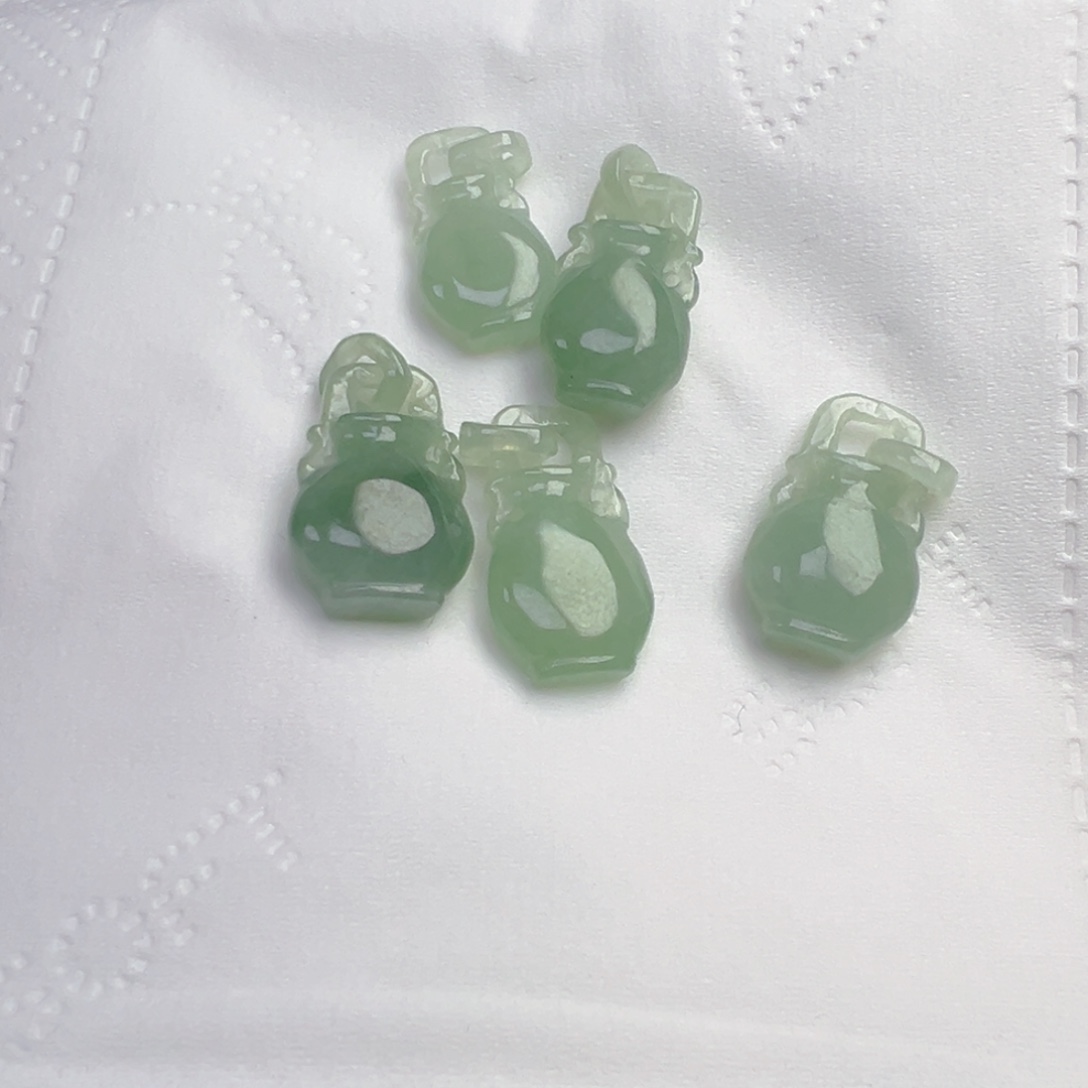 翡翠散珠立体花瓶